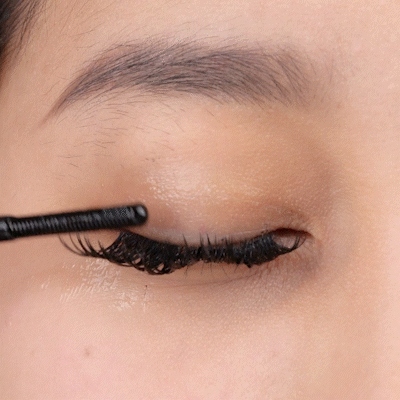 Remove-cluster-lashes.gif