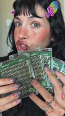Show how to apply KEYYOU Flora individual lash clusters